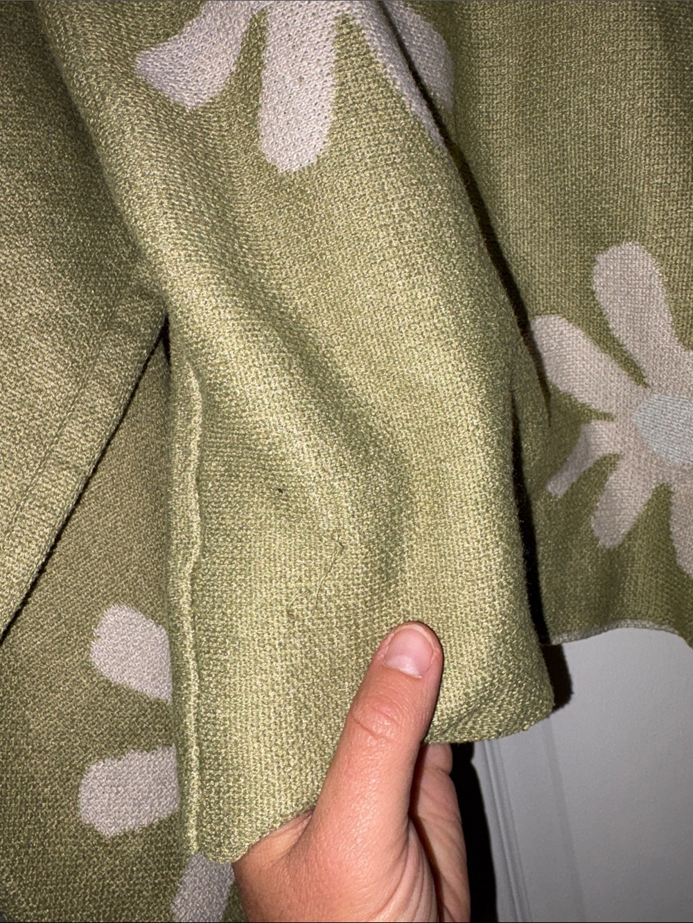 Ekouaer Olive Green Floral Crewneck Sweater size small - Picture 6 of 8